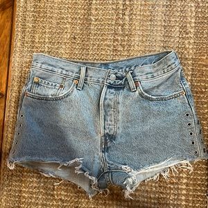 501 Levi shorts